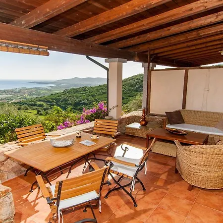 بيت للعطل Casa Castangia